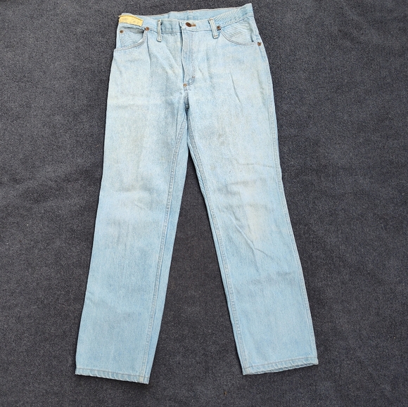 Vintage Light Wash Wrangler Jeans - Picture 2 of 8